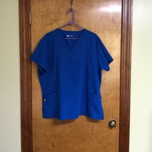 Scrub top